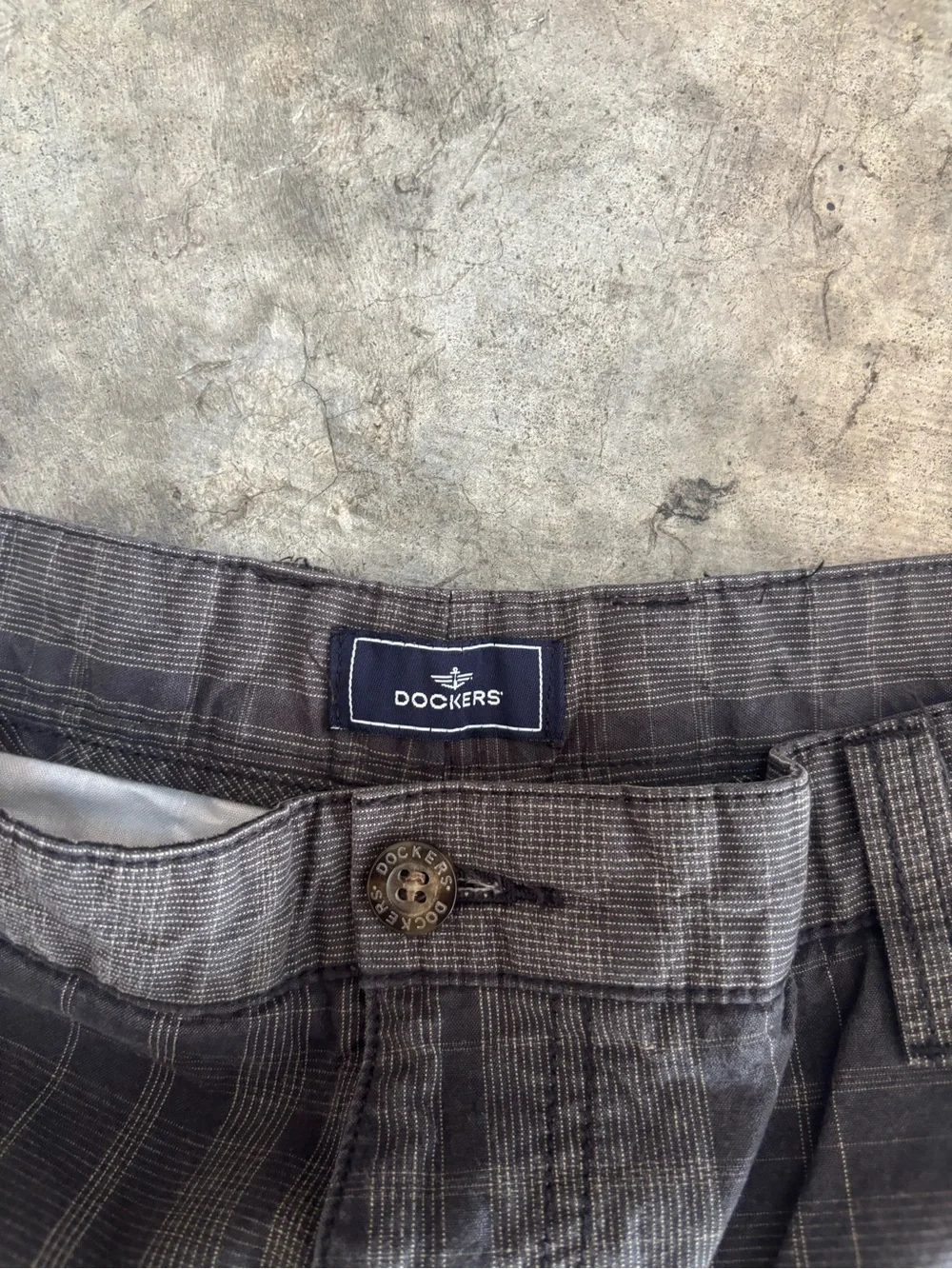 Grunge Grey/Charcoal Plaid Cargo Shorts sz 34